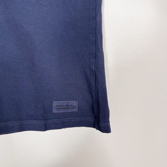 Life Is Good Womens XS Blue Crusher Tee Graphic Short Sleeve V Neck Classic Fit - Picture 4 of 7